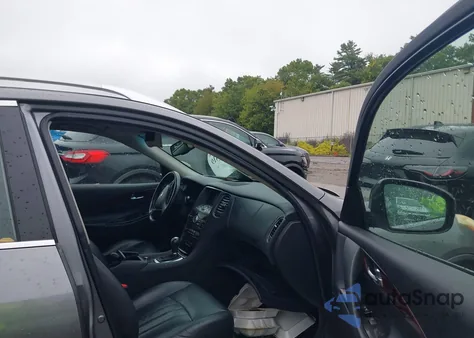 2011 Infiniti Ex35 Journey z USA, uszkodzony, nr VIN JN1AJ0HR4BM852144